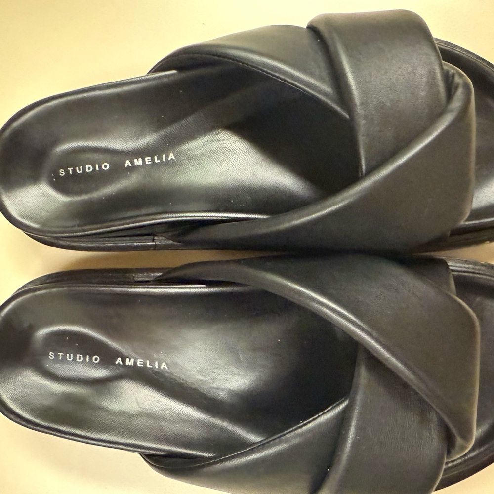 STUDIO AMELIA Black Women's Mules